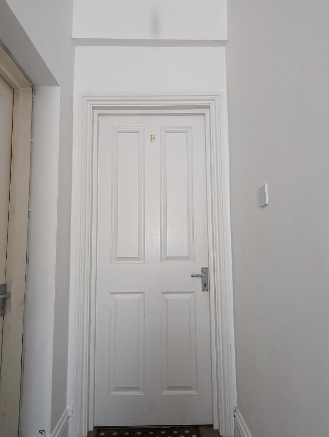 1 Bedroom Flat In 格雷夫森德 外观 照片